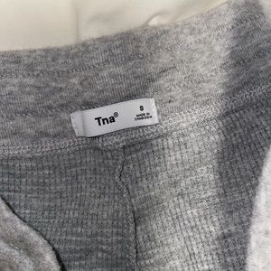 aritzia tna melrose waffle shorts in heather chrome